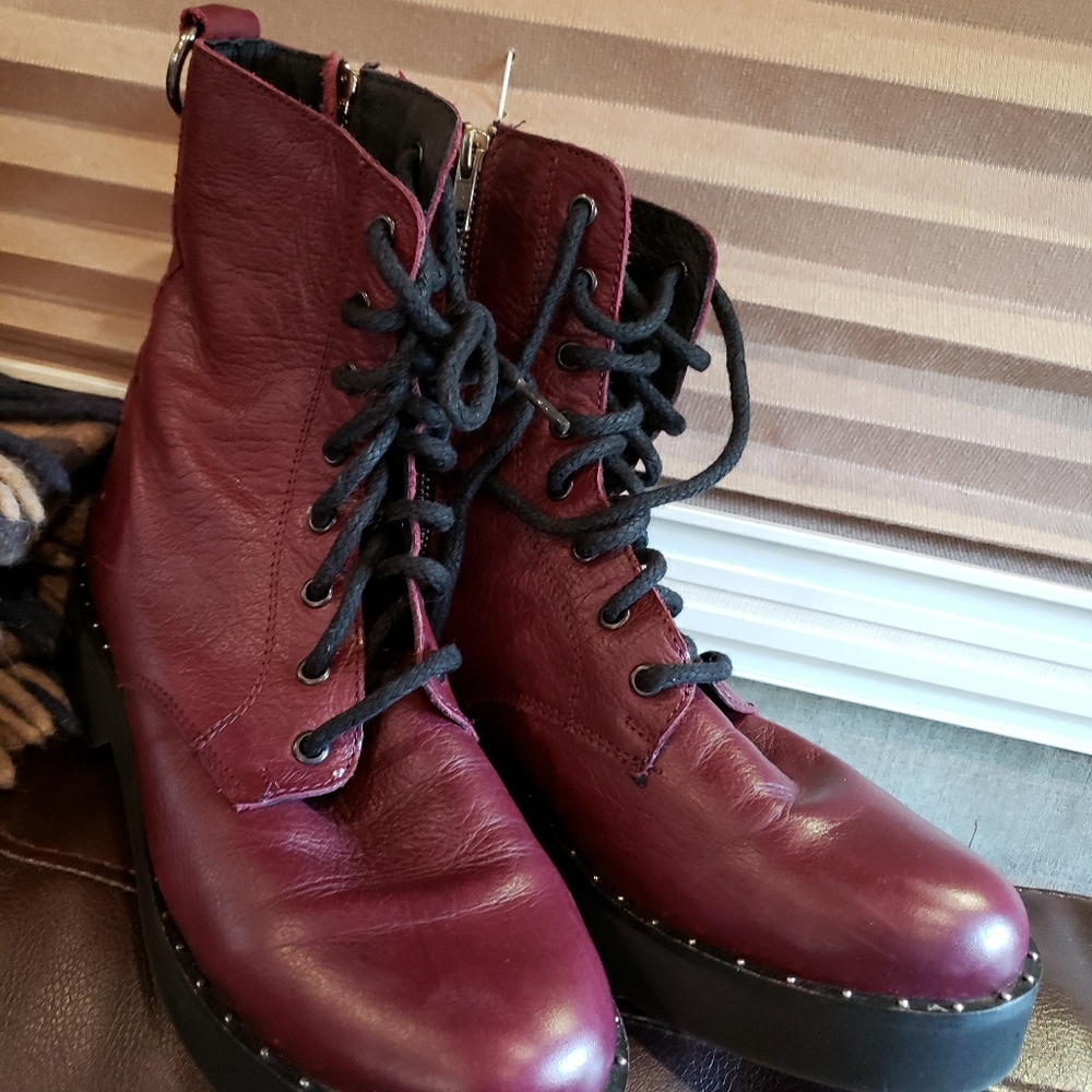 Steve Madden Combat Leather Boots-A+